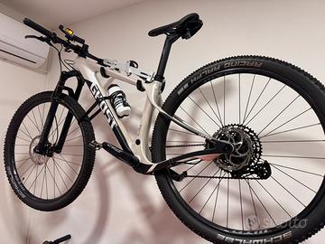 Mountain bike Ghost 29”  cambio sdram monocorona