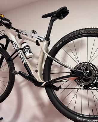 Mountain bike Ghost 29”  Modello LECTOR bianco