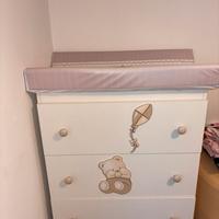 Culla e fasciatoio e accessori