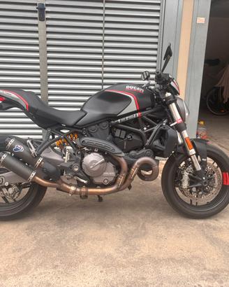 Ducati Monster 821 stealth