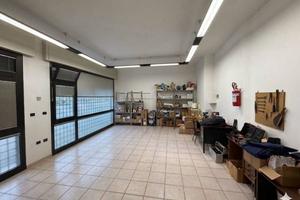 Mestre, zona Quattro Cantoni, negozio restaurato