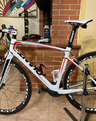 Bici da corsa Giant defy