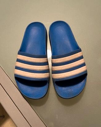Ciabatte Adidas Adilette. Taglia 35-35.5