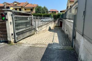 SAN MAURIZIO C.SE - Doppio box auto