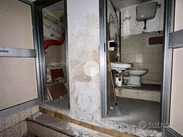 DEPOSITO A NAPOLI