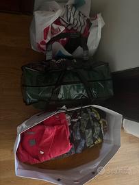 Vestiti, scarpe 39 e cappotti taglia 44