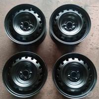 Cerchi Ferro Toyota Yaris 5,5 X 15 ET 45 4 Pezzi