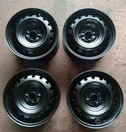 Cerchi Ferro Toyota Yaris 5,5 X 15 ET 45 4 Pezzi