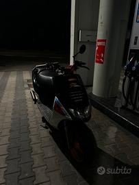 Aprilia sr