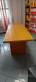 Tavolo  e cassapanca in legno design moderno
