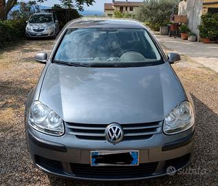 Volkswagen Golf 5 - 1.6 102 CV + Metano