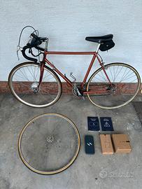 Bicicletta corsa vintage elettrica