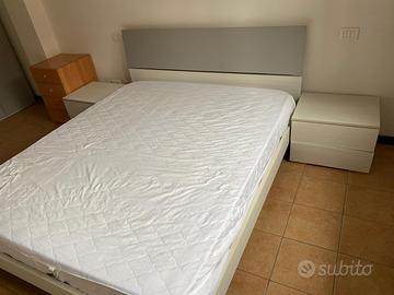 Armadio e Letto Matrimoniale