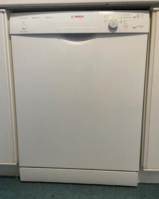 LAVASTOVIGLIE BOSCH SERIE 2