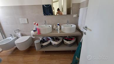 mobile bagno mensoloni doppi lavandini