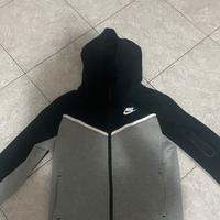 Felpa nike tech nera e grigia 147-158 cm