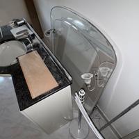 Specchio con luci integrate