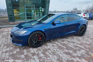 Model S Plaid 1020cv corrente gratis a vita ritiro