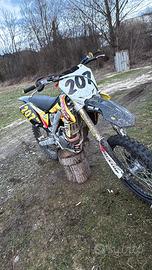 Suzuki rmz 250