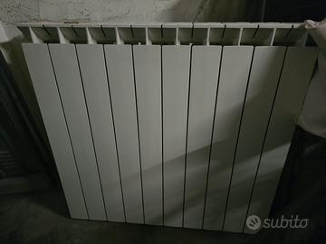 Radiatore in alluminio interasse 