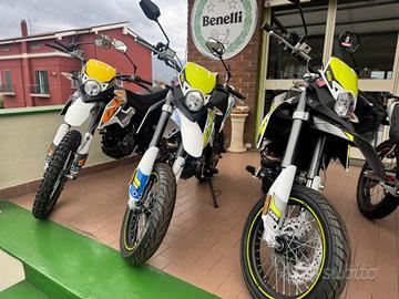 Um DSR 125 Enduro Motard