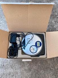 lettore CD portatile  Grundig e scatola originale 