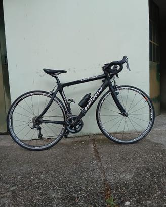Bici da strada in carbonio