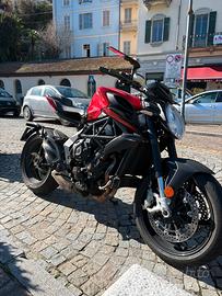 MV AGUSTA BRUTALE 800 ROSSO A2