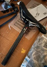 Reggisella e sella bici da corsa