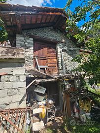 Rustico con giardino/orto e posti auto + PROGETTO