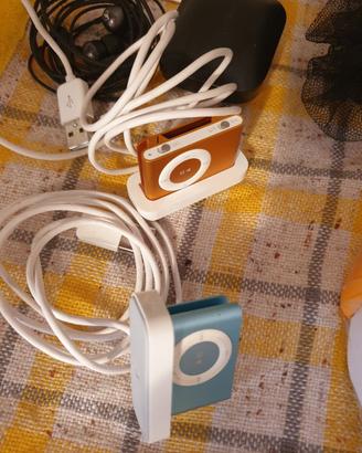 2 i-pod+cuffie bluetooth+2 powerbank+mouse wifi