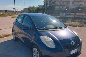Toyota Yaris 1.0 5 porte Sol
