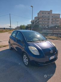 Toyota Yaris 1.0 5 porte Sol