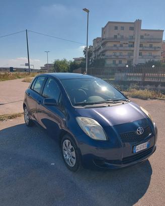 Toyota Yaris 1.0 5 porte Sol