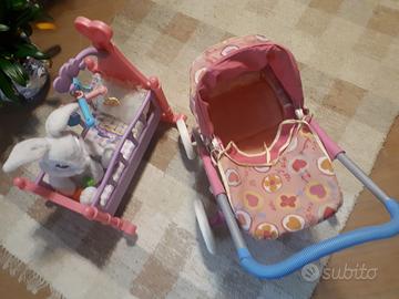 Carrozzina culla e coniglio