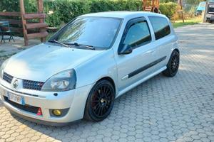 Renault Clio 2.0 16v Sport 3p