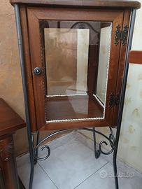 Vetrinetta sempre  in ferrobattuto