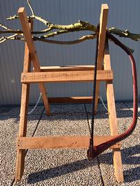 Cavalletto per tagliare la legna
