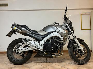 Suzuki GSR 600