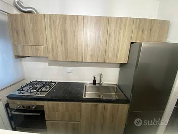 Cucina completa di elettrodomestici (già smontata)