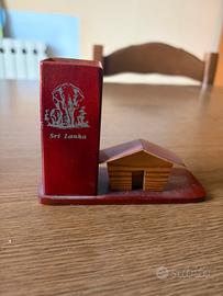 Portapenne souvenir Sri Lanka in legno