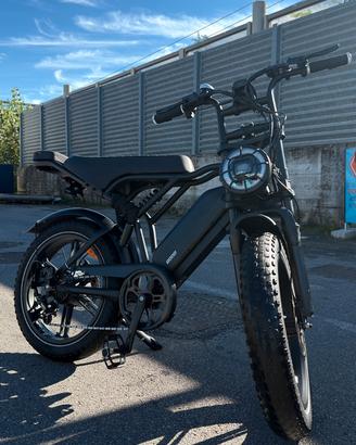 Bici elettrica E-bike R002 - Come nuova (4mesi)
