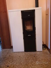 Stufa a pellet Ravelli bianca
