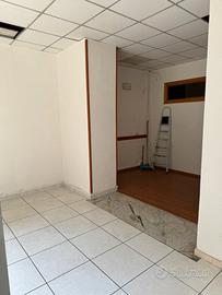 VIA COLONNE; Locale 40MQ con Agibilità FL304