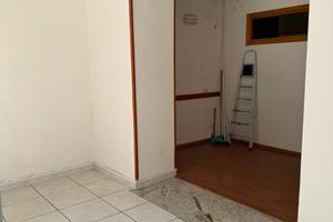 VIA COLONNE; Locale 40MQ con Agibilità FL304