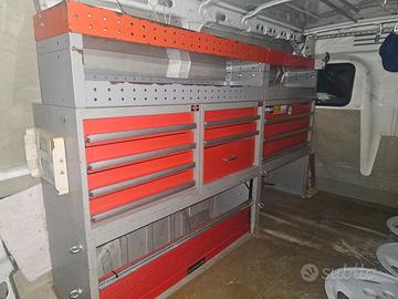 Allestimento wurh orsy mobil furgone