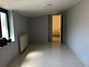 Attico / Mansarda di 140 m² con 4 locali e posto a