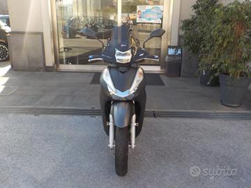 HONDA SH 300 i Anno