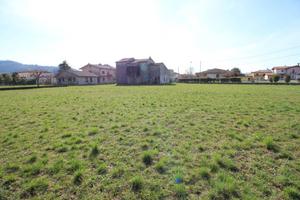 Terreno di 5327 m² a Trissino