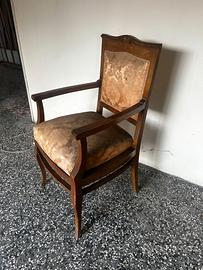 Poltrona comoda vintage in legno